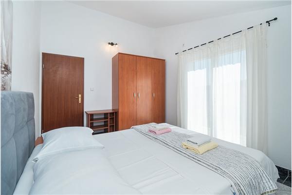 Apartment A2, for 5 persons