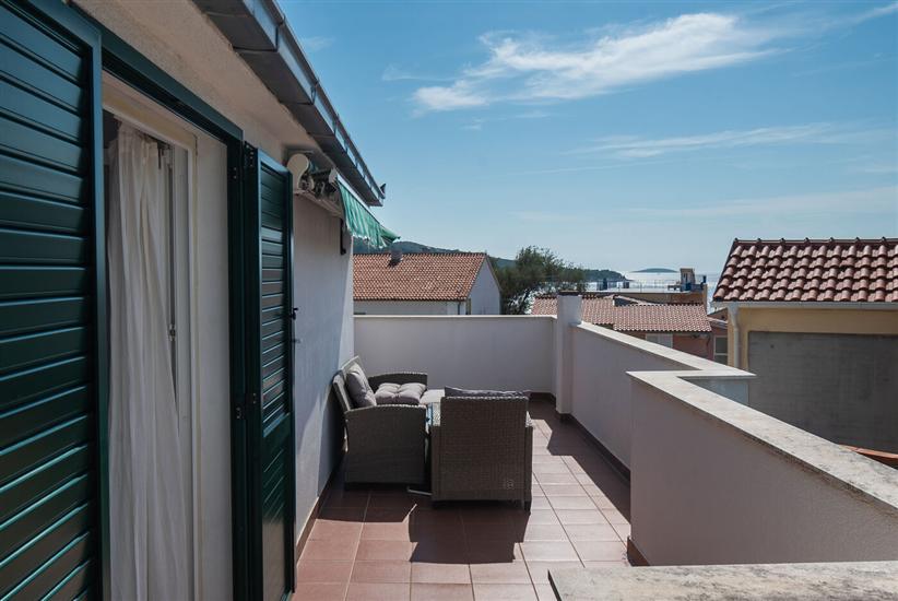 Apartment A2, for 5 persons