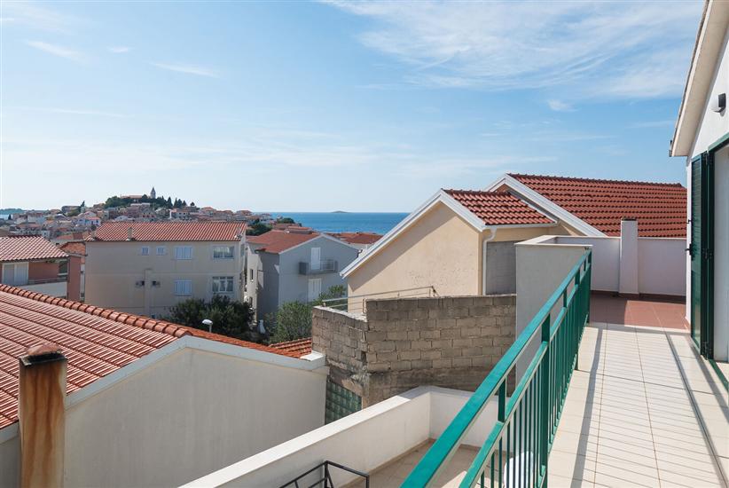 Apartment A2, for 5 persons