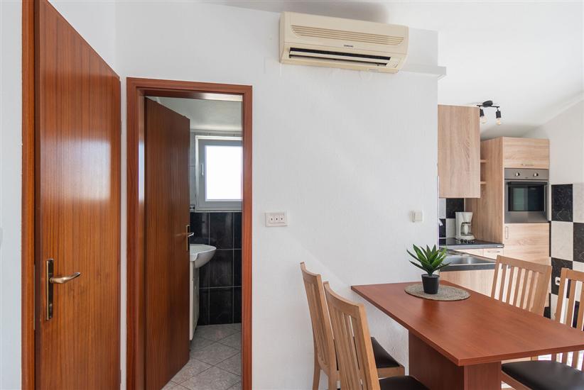 Apartment A2, for 5 persons