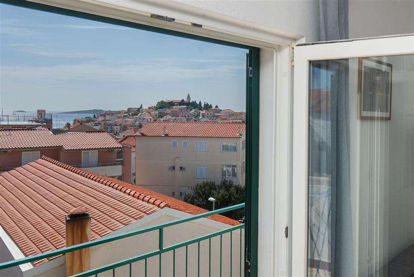 Apartment A2, for 5 persons