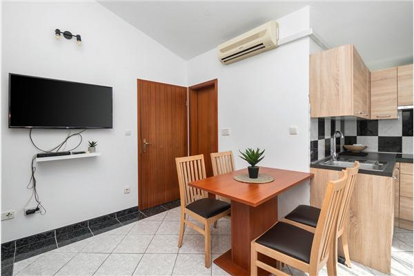 Apartment A2, for 5 persons