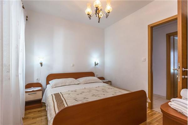 Apartment A2, for 6 persons