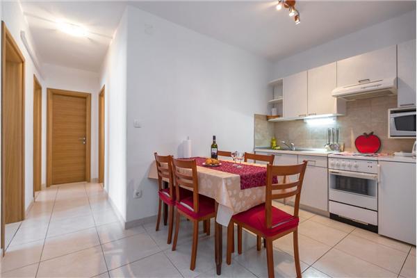 Apartment A2, for 6 persons