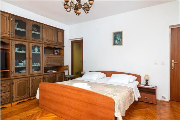 Apartment A1, for 5 persons