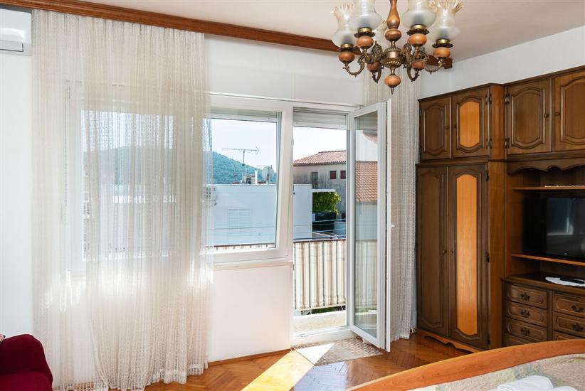 Apartment A1, for 5 persons