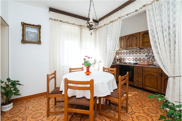 Apartment A1, for 5 persons