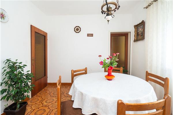 Apartment A1, for 5 persons