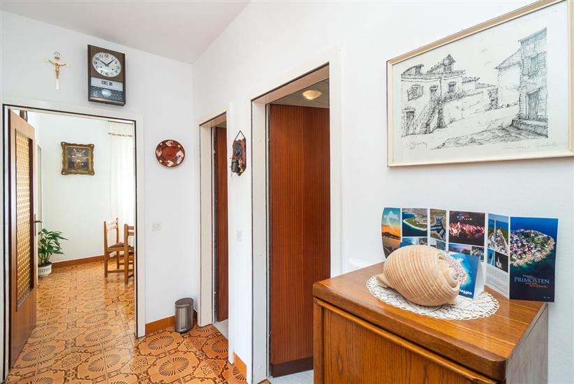 Apartment A1, for 5 persons