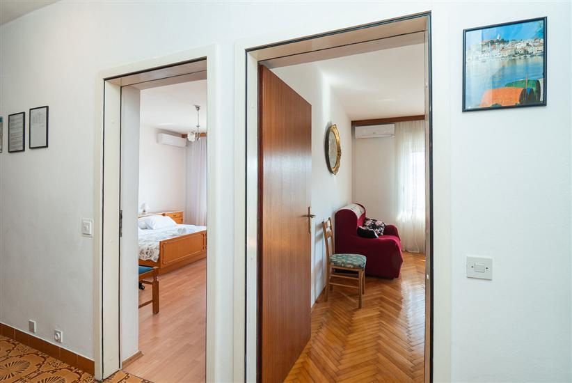 Apartment A1, for 5 persons
