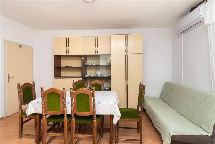 Apartment A1, for 7 persons