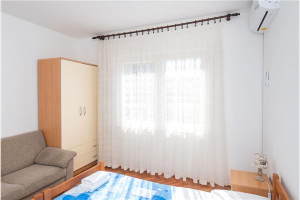 Apartment A1, for 7 persons