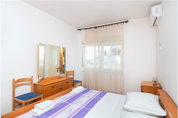 Apartment A1, for 7 persons