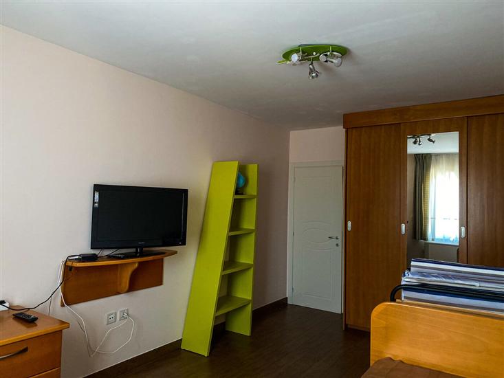 Apartment A8, for 6 persons