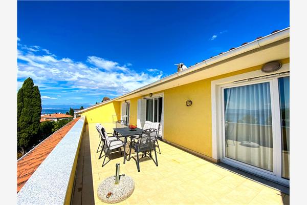 Apartment A8, for 6 persons