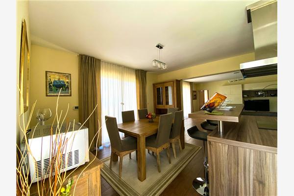 Apartment A8, for 6 persons