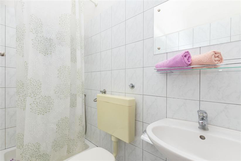 Apartment A1, for 6 persons