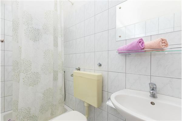 Apartment A1, for 6 persons