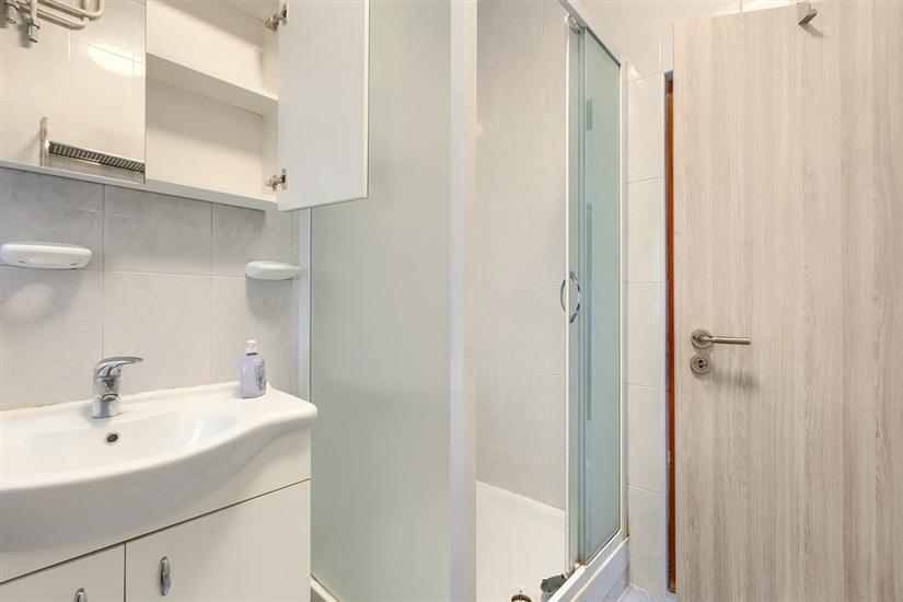 Apartment A1, for 8 persons