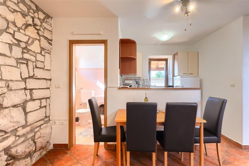 House K1, for 10 persons