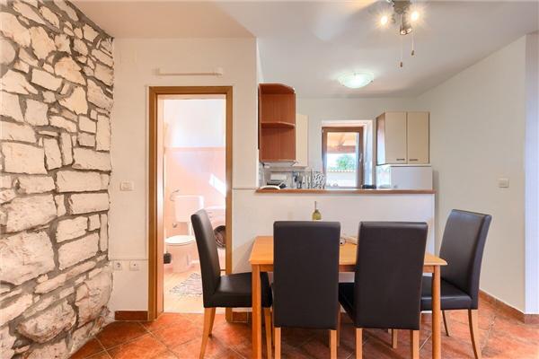 House K1, for 10 persons