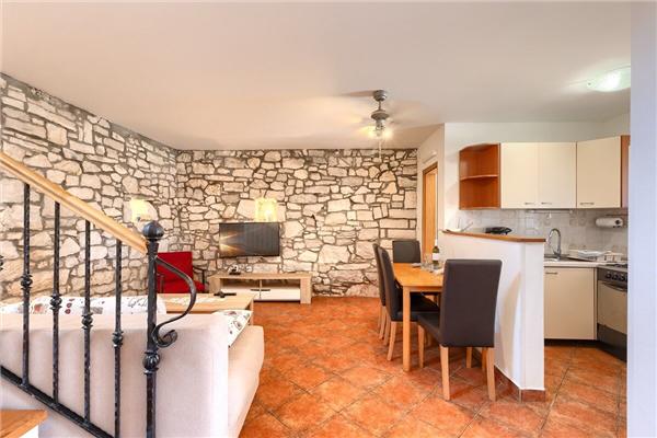 House K1, for 10 persons