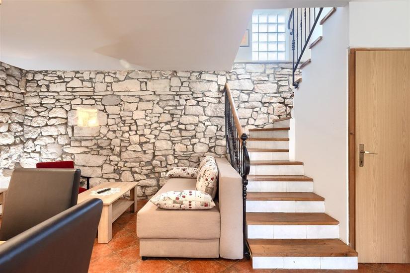 House K1, for 10 persons