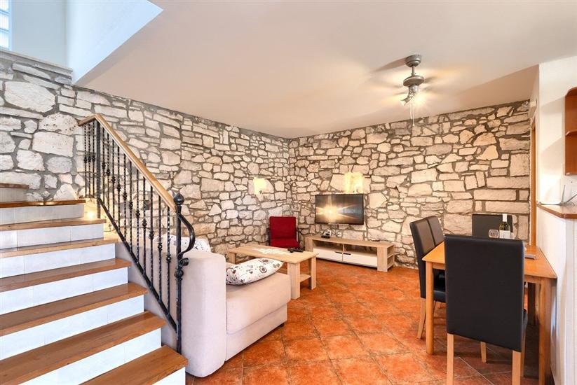 House K1, for 10 persons