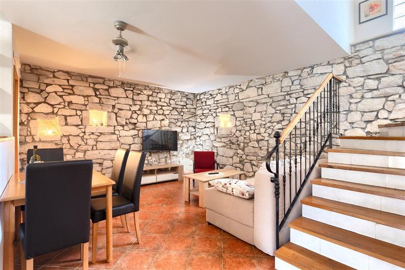 House K1, for 10 persons