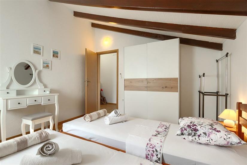 House K1, for 10 persons