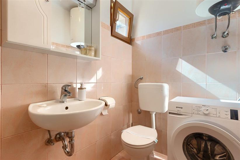 House K1, for 10 persons