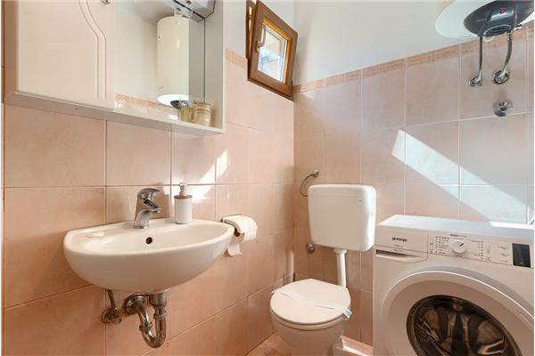 House K1, for 10 persons