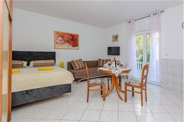 Apartment A1, for 3 persons