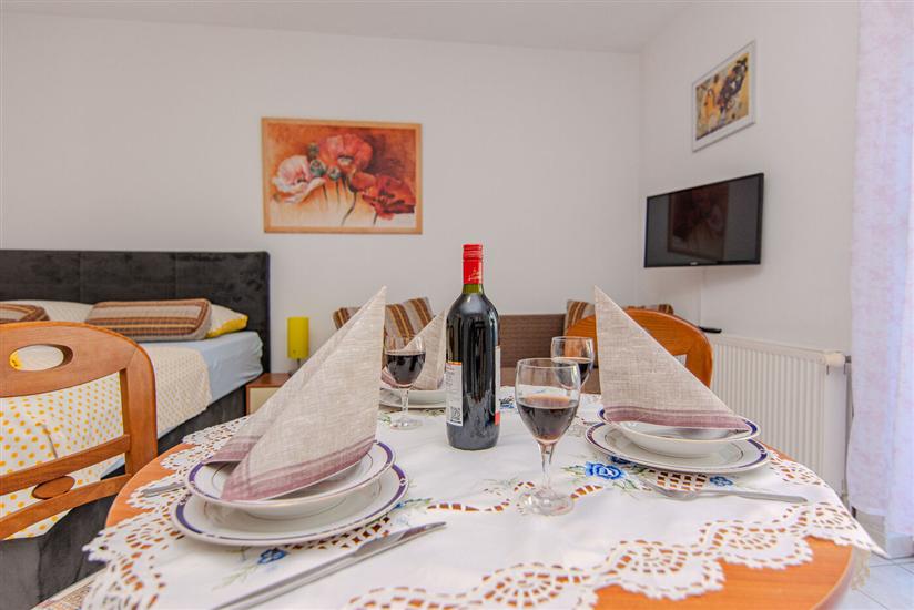 Apartment A1, for 3 persons