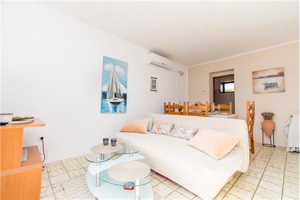 Apartment A1, for 5 persons