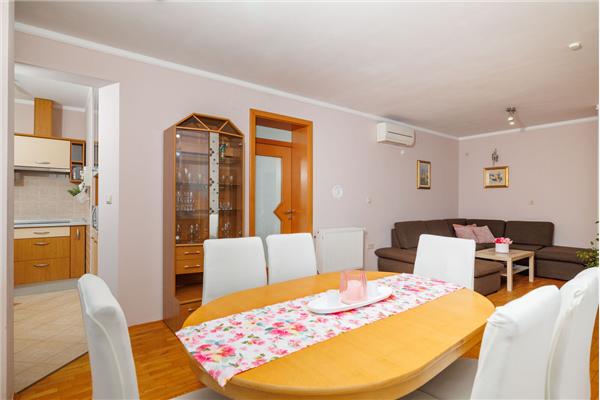 Apartment A1, for 4 persons
