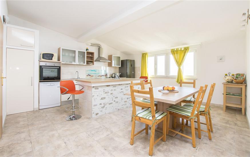 Apartment A3, for 5 persons