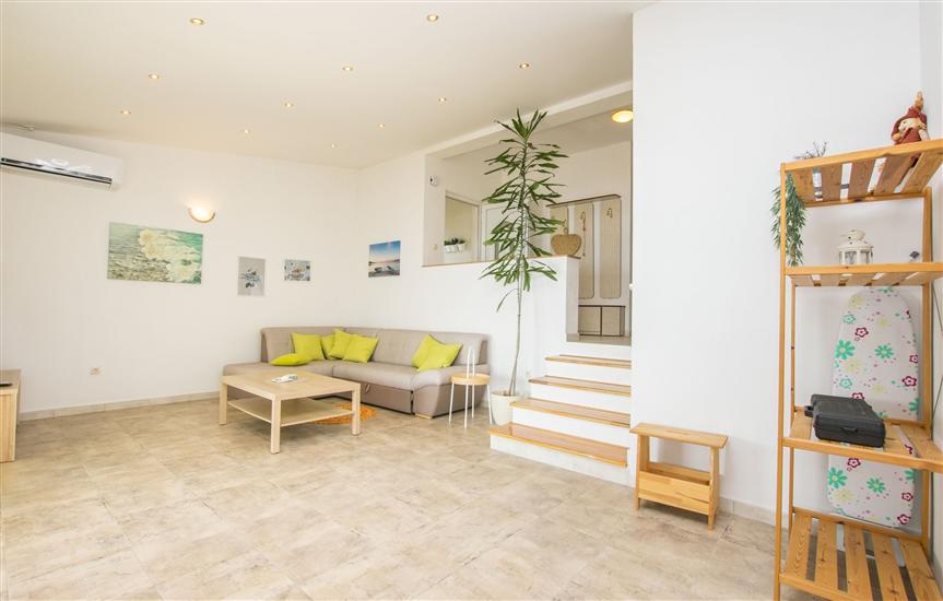 Apartment A3, for 5 persons