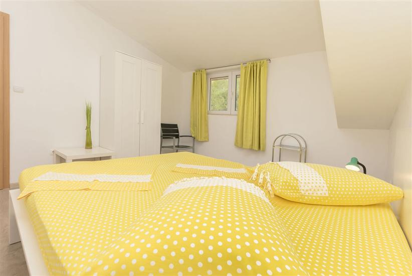 Apartment A3, for 5 persons