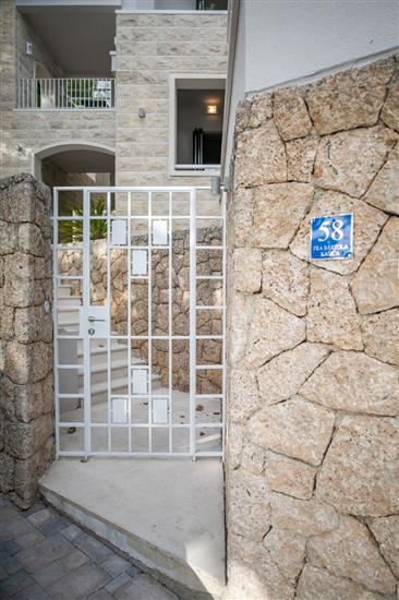 Apartments Villa Mt Brela