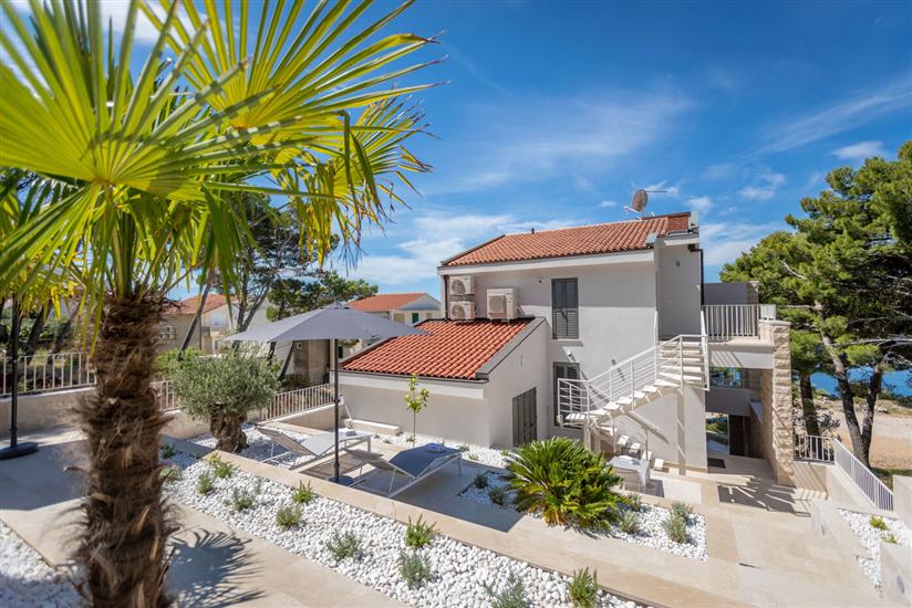 Apartments Villa Mt Brela