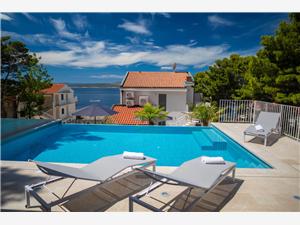 Apartments Villa Mt Brela Brela, Size 89.00 m2, Accommodation with pool, Airline distance to town centre 450 m
