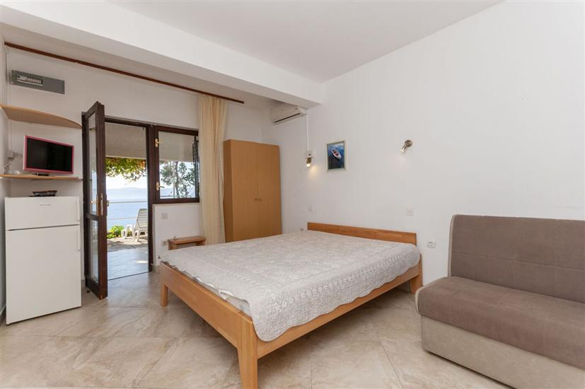 Apartment A1, for 3 persons