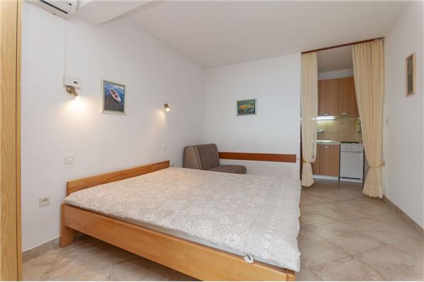 Apartment A1, for 3 persons
