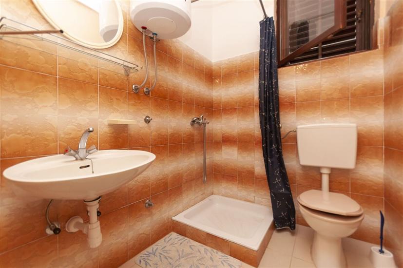 Apartment A2, for 3 persons