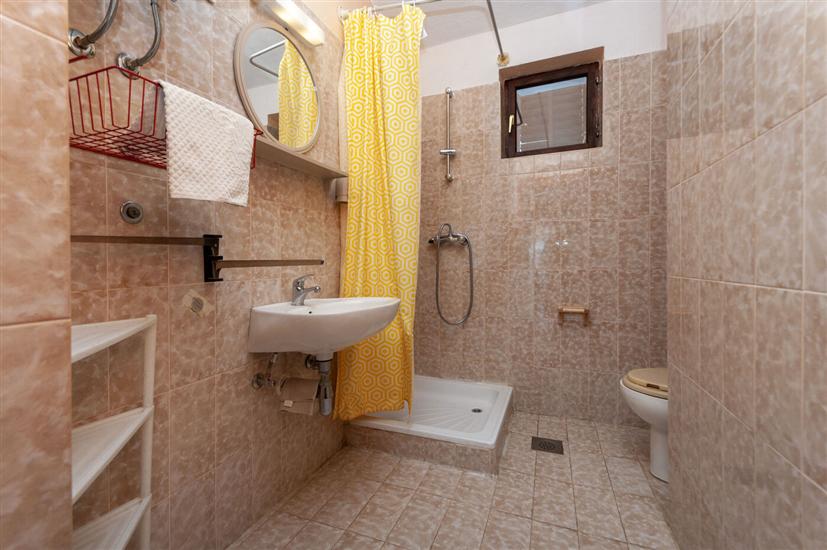 Apartment A4, for 4 persons