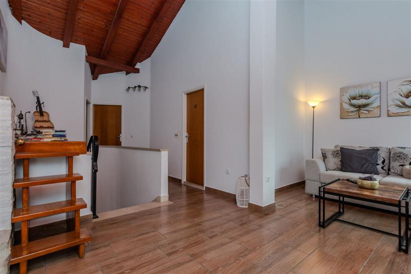 House K1, for 8 persons