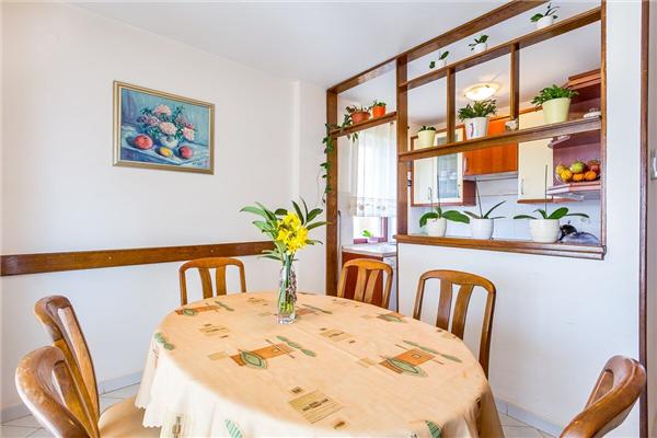 Apartment A1, for 6 persons