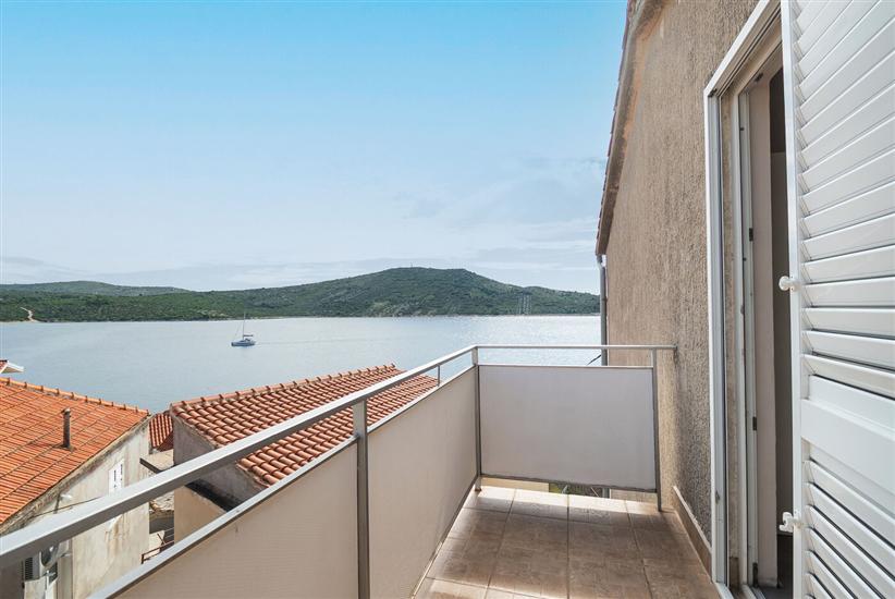 Apartment A3, for 6 persons