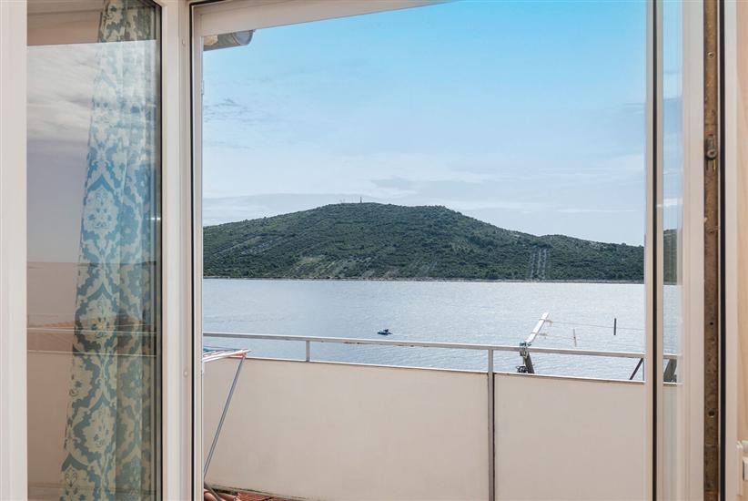 Apartment A3, for 6 persons